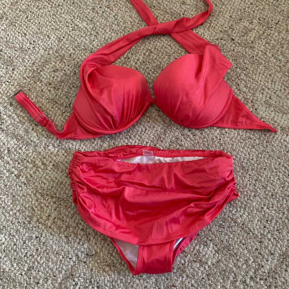 Marilyn underwire bikini top and skirted bottoms